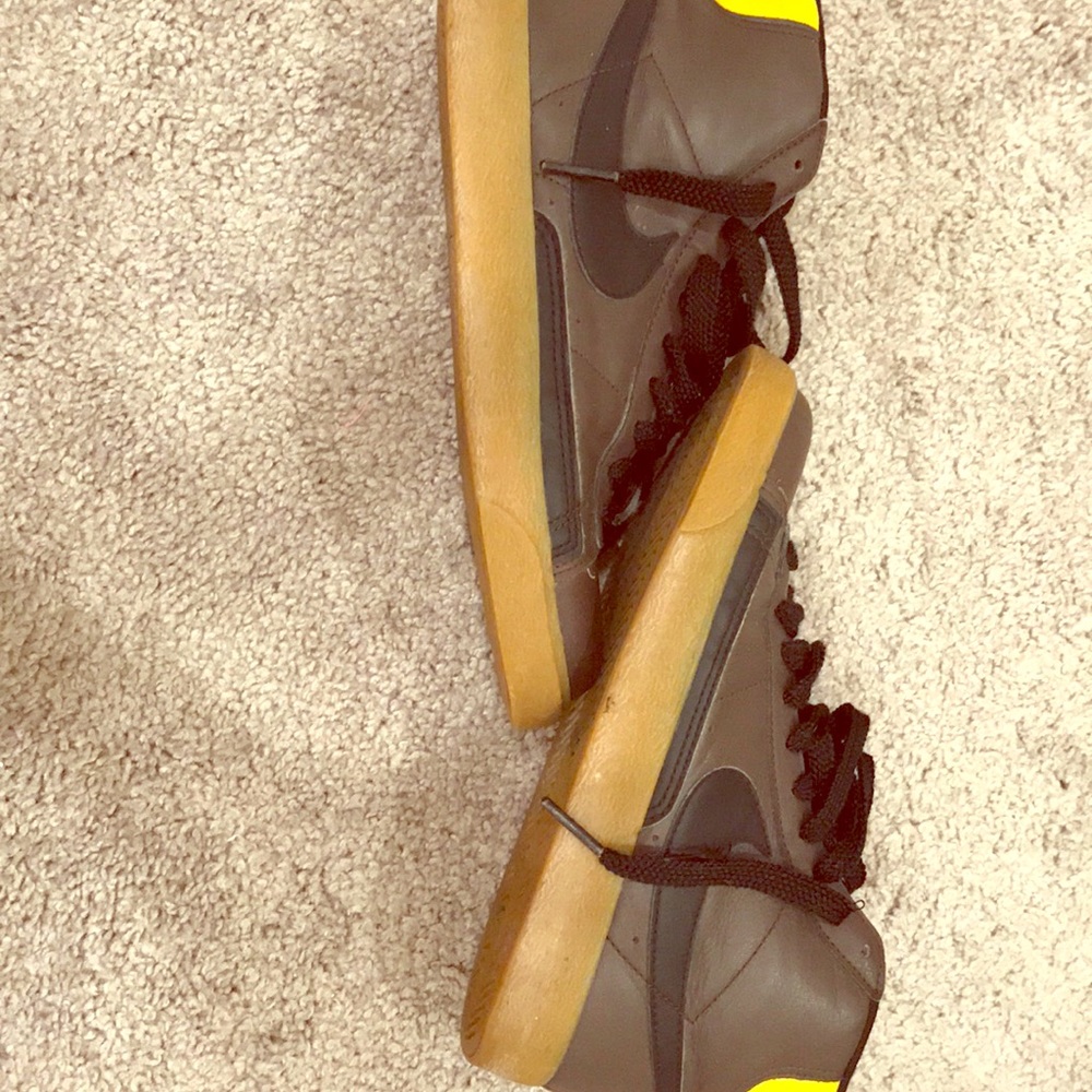Brown and tan Nike sneakers 👟